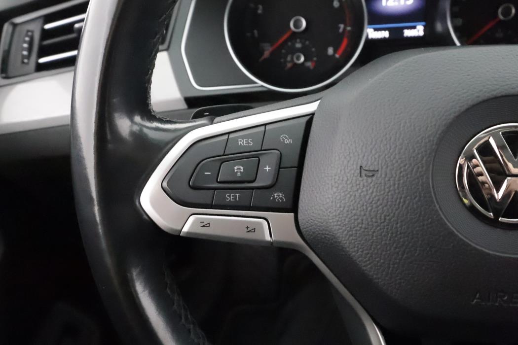 VOLKSWAGEN Passat 2020