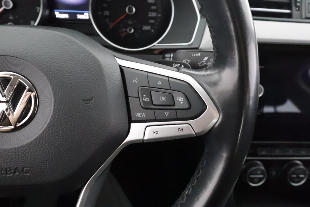 VOLKSWAGEN Passat 2020