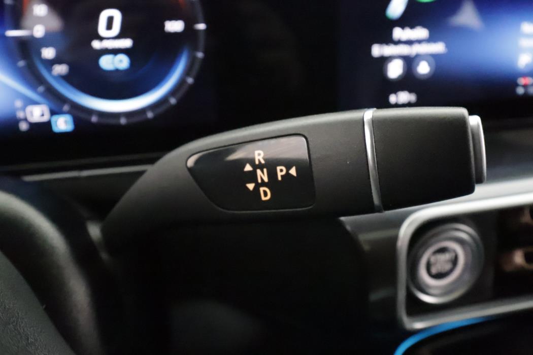 MERCEDES-BENZ EQC 2022