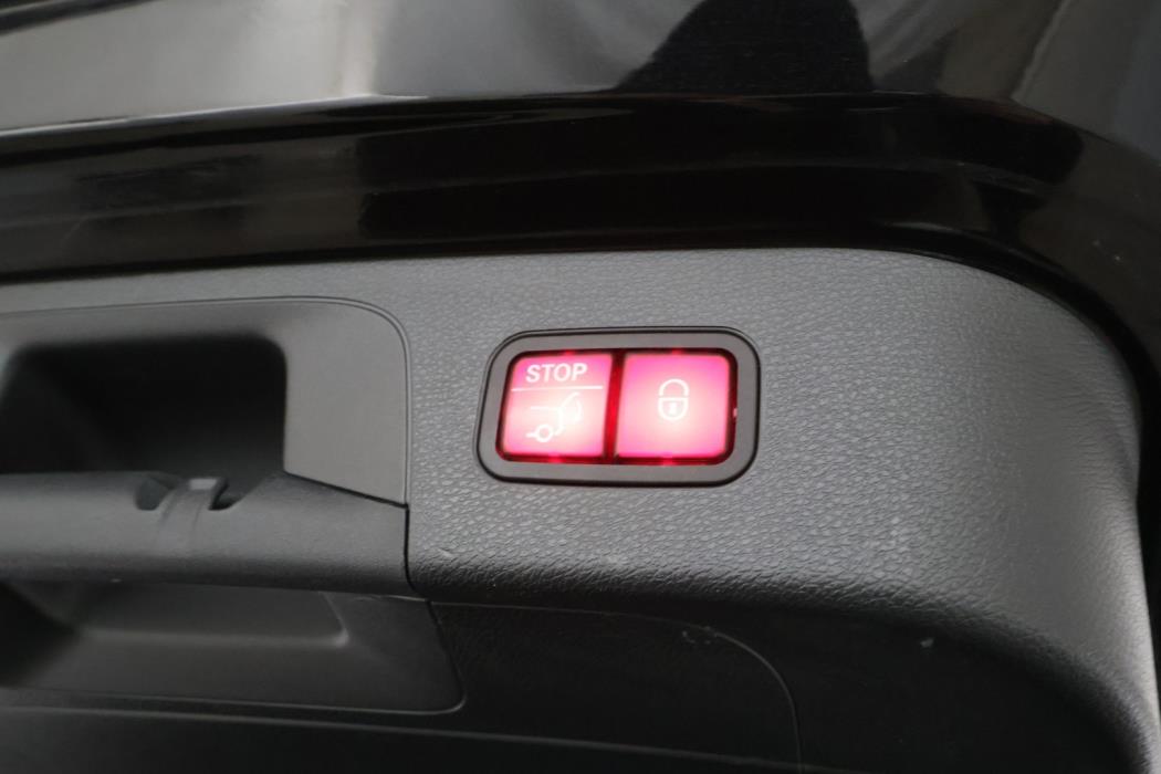 MERCEDES-BENZ EQC 2022