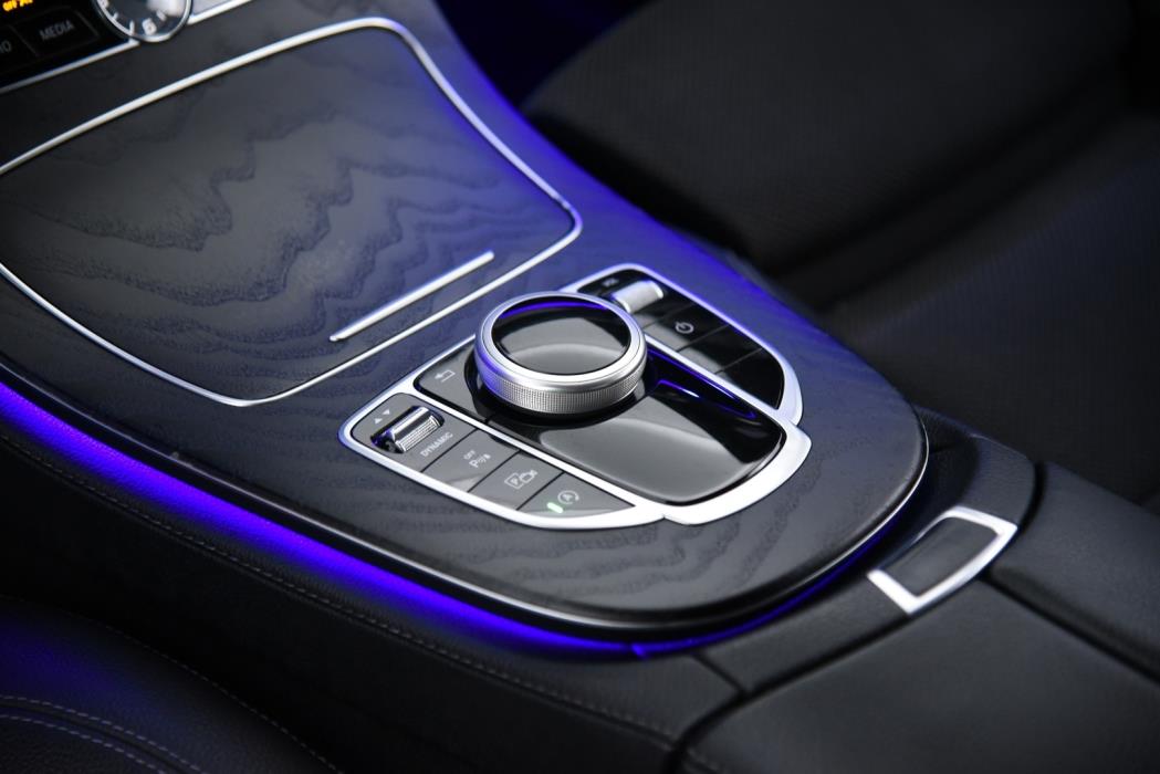 MERCEDES-BENZ E 2019