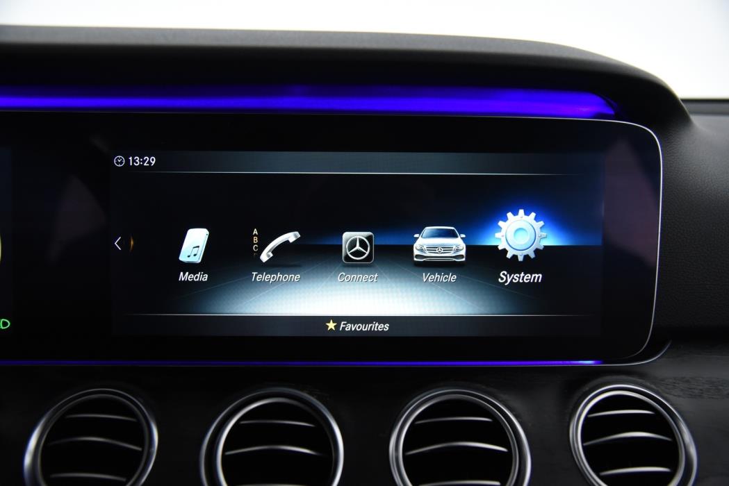 MERCEDES-BENZ E 2019