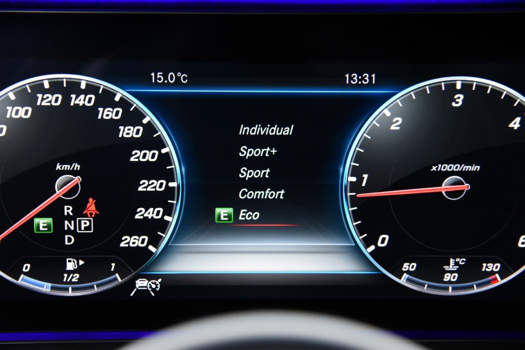 MERCEDES-BENZ E 2019