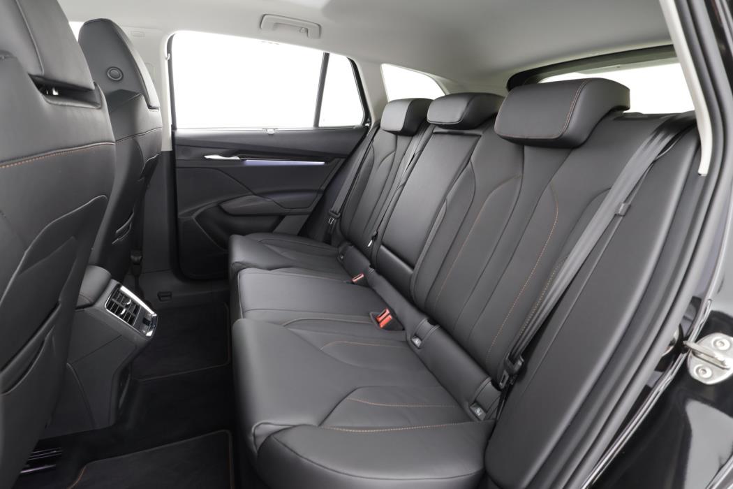 SKODA Enyaq 2022