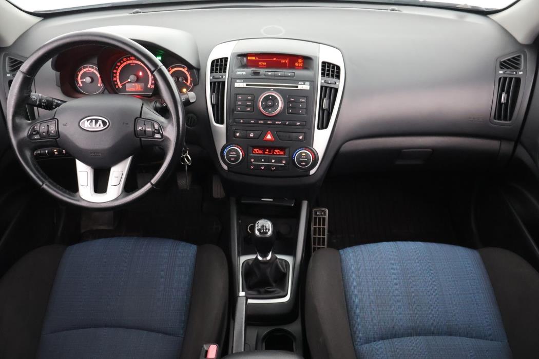 KIA CEE'D 2012