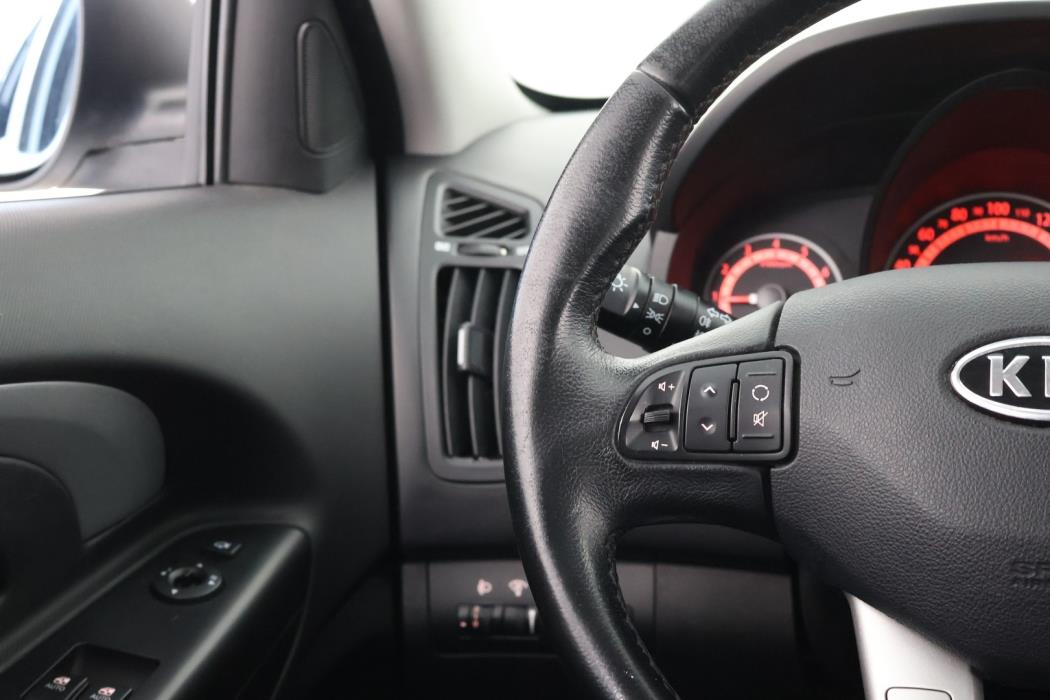 KIA CEE'D 2012