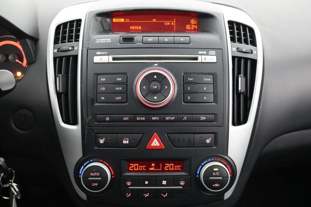 KIA CEE'D 2012