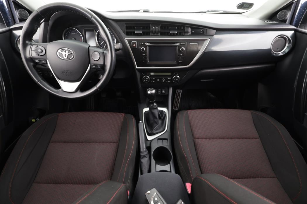TOYOTA Auris 2014