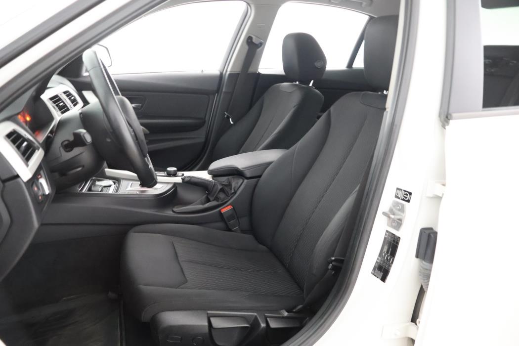 BMW 318 2014