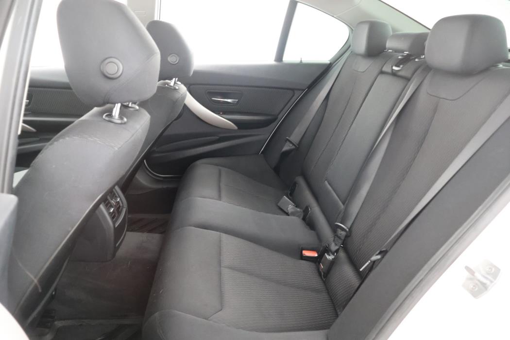 BMW 318 2014