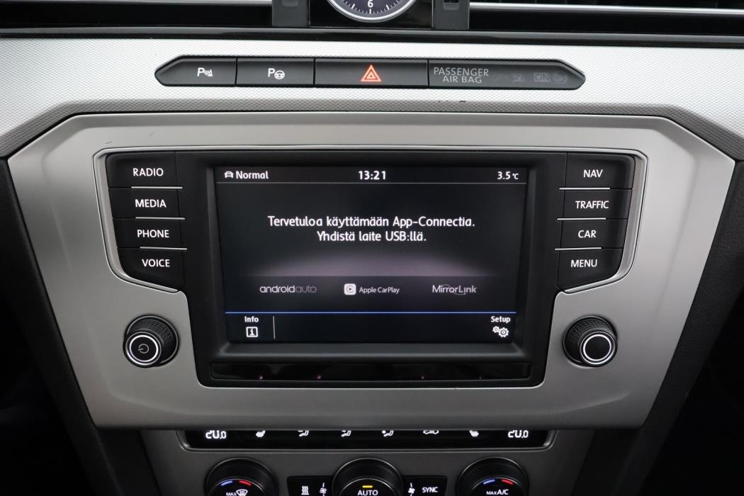 VOLKSWAGEN Passat 2017