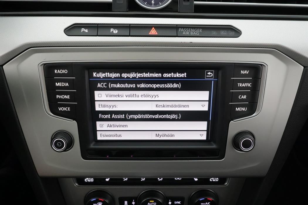 VOLKSWAGEN Passat 2017