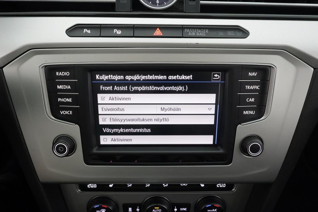 VOLKSWAGEN Passat 2017