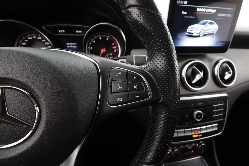 MERCEDES-BENZ CLA 2019