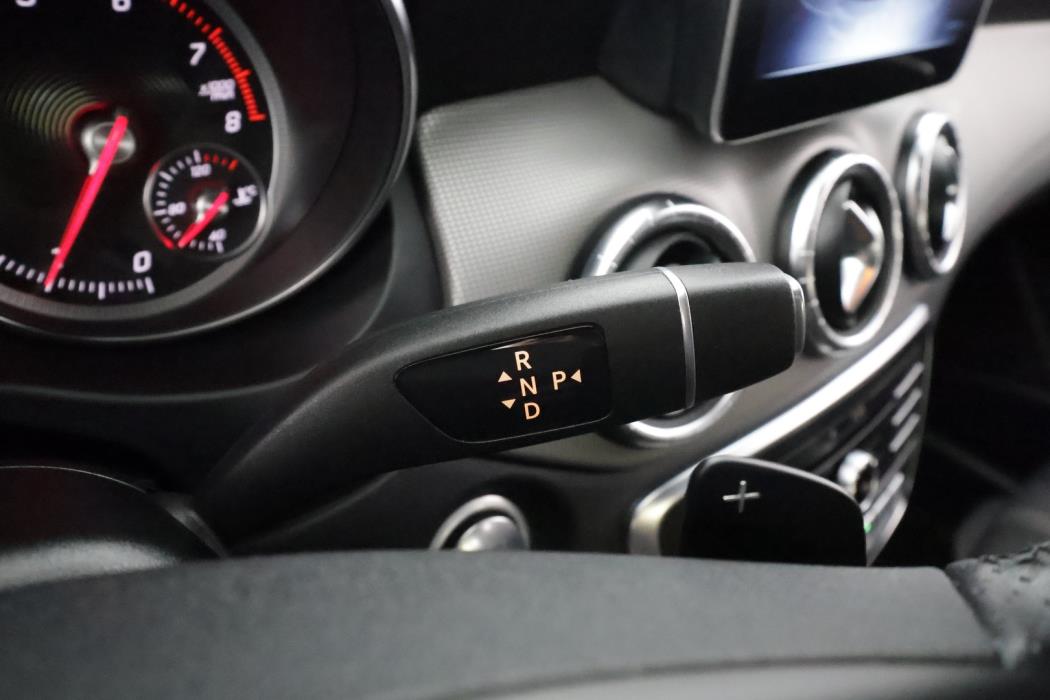 MERCEDES-BENZ CLA 2019