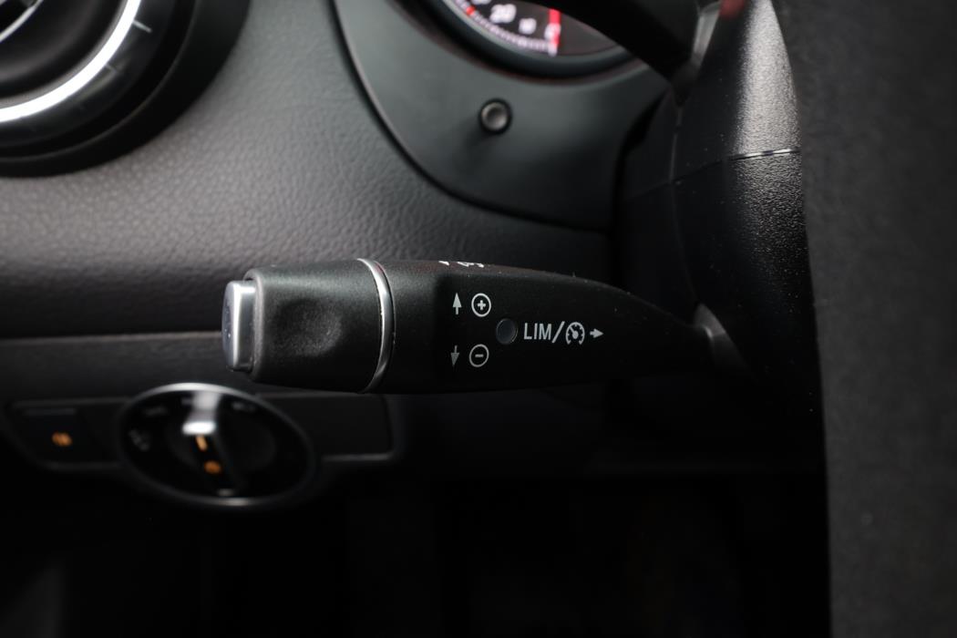 MERCEDES-BENZ CLA 2019