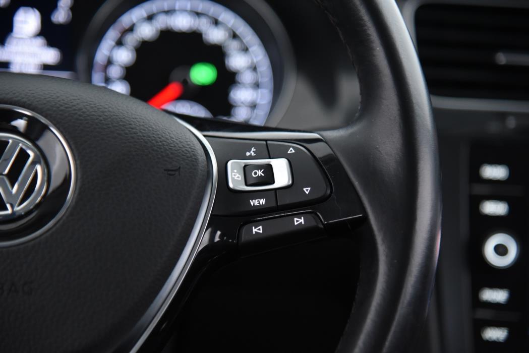 VOLKSWAGEN Golf 2018