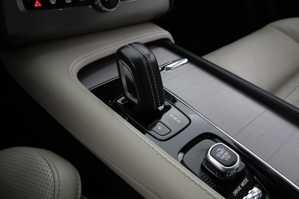 VOLVO XC90 2020