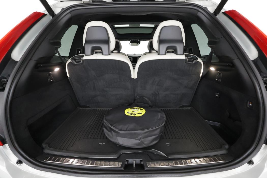 VOLVO XC90 2020