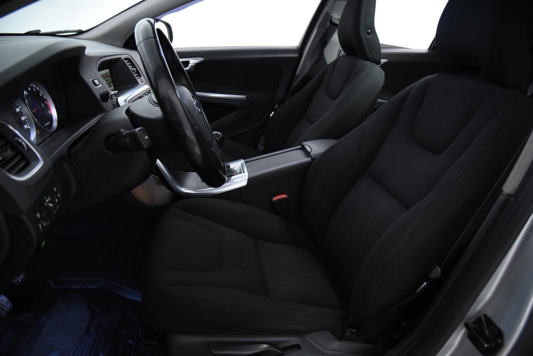 VOLVO V60 2012