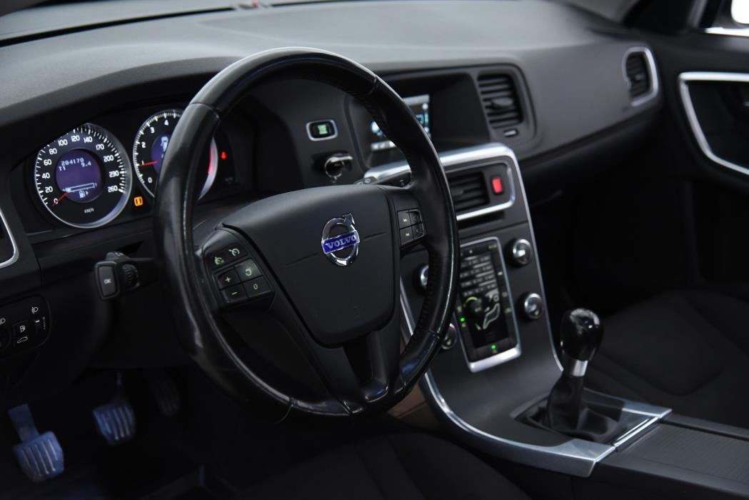 VOLVO V60 2012