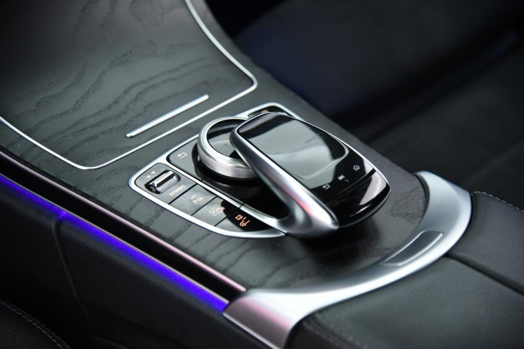 MERCEDES-BENZ C 2020