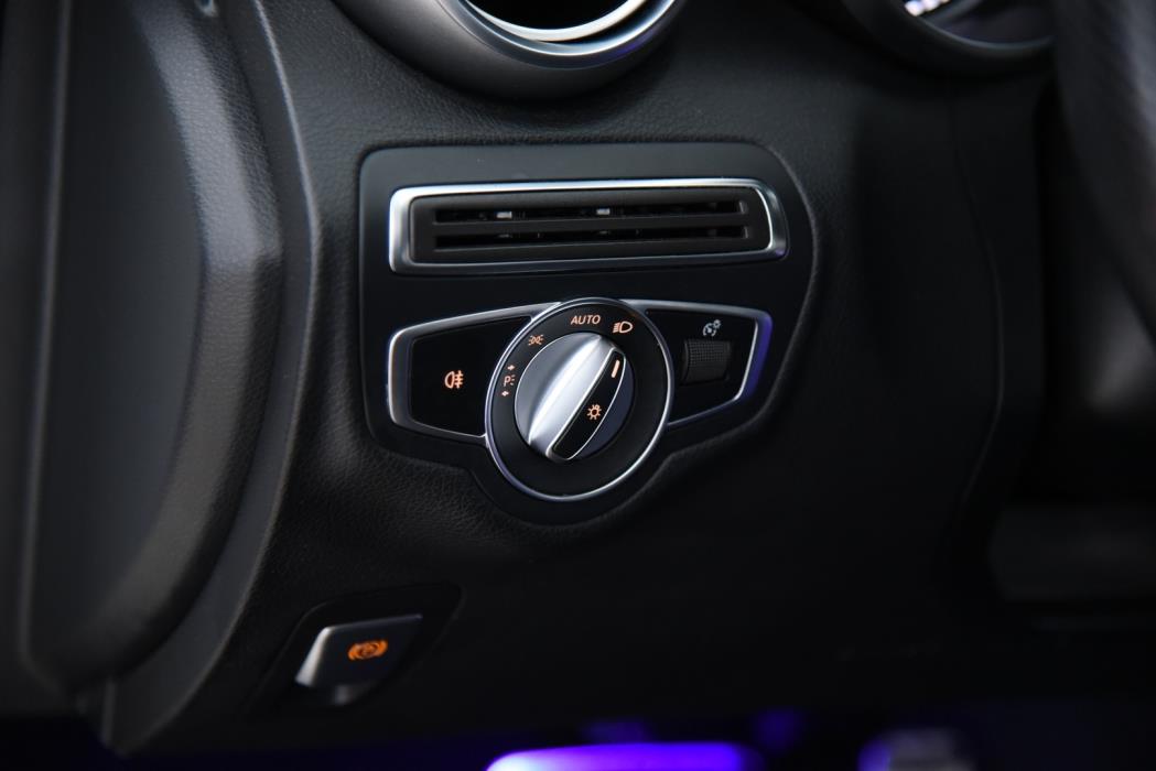 MERCEDES-BENZ C 2020