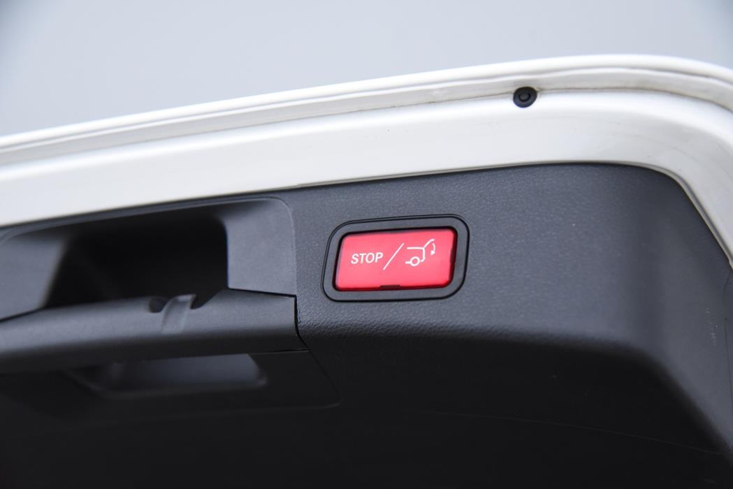 MERCEDES-BENZ C 2020