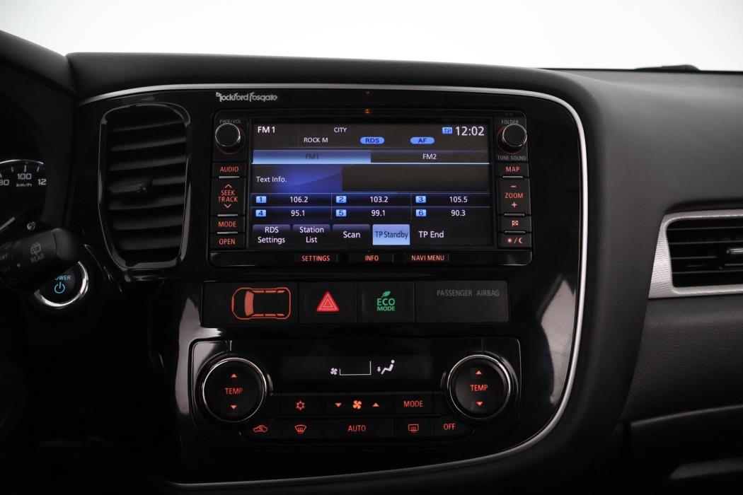 MITSUBISHI OUTLANDER PHEV 2015