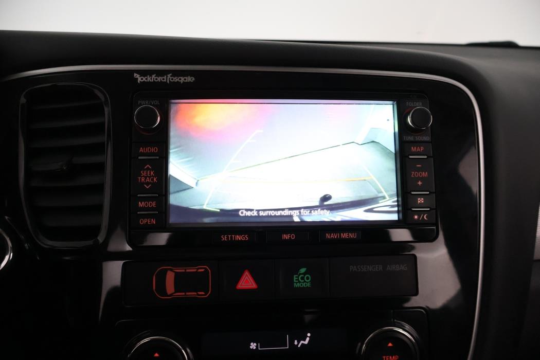 MITSUBISHI OUTLANDER PHEV 2015