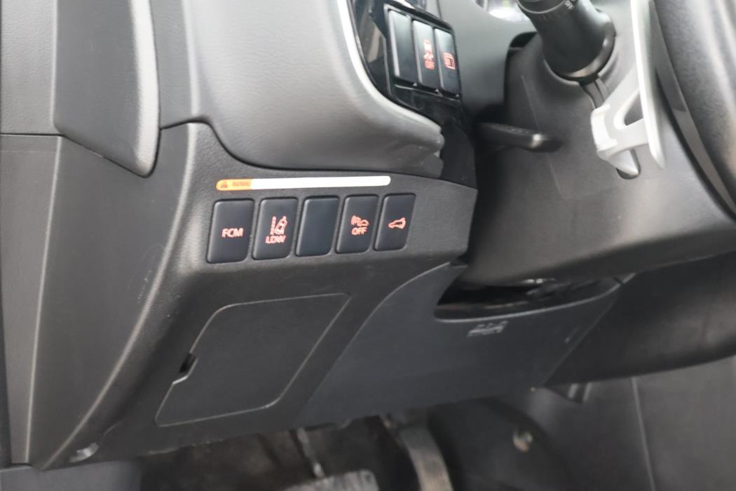 MITSUBISHI OUTLANDER PHEV 2015