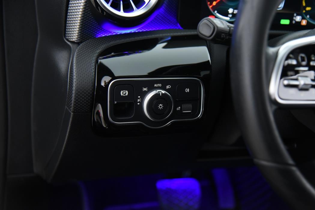 MERCEDES-BENZ CLA 2021