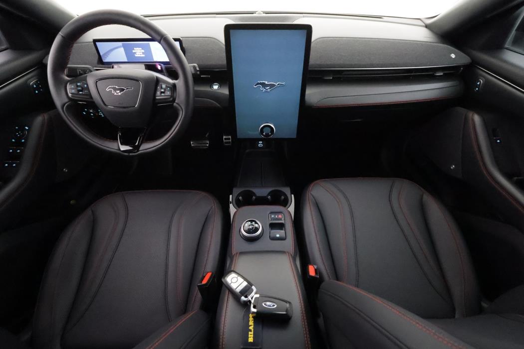 FORD MUSTANG MACH-E 2021