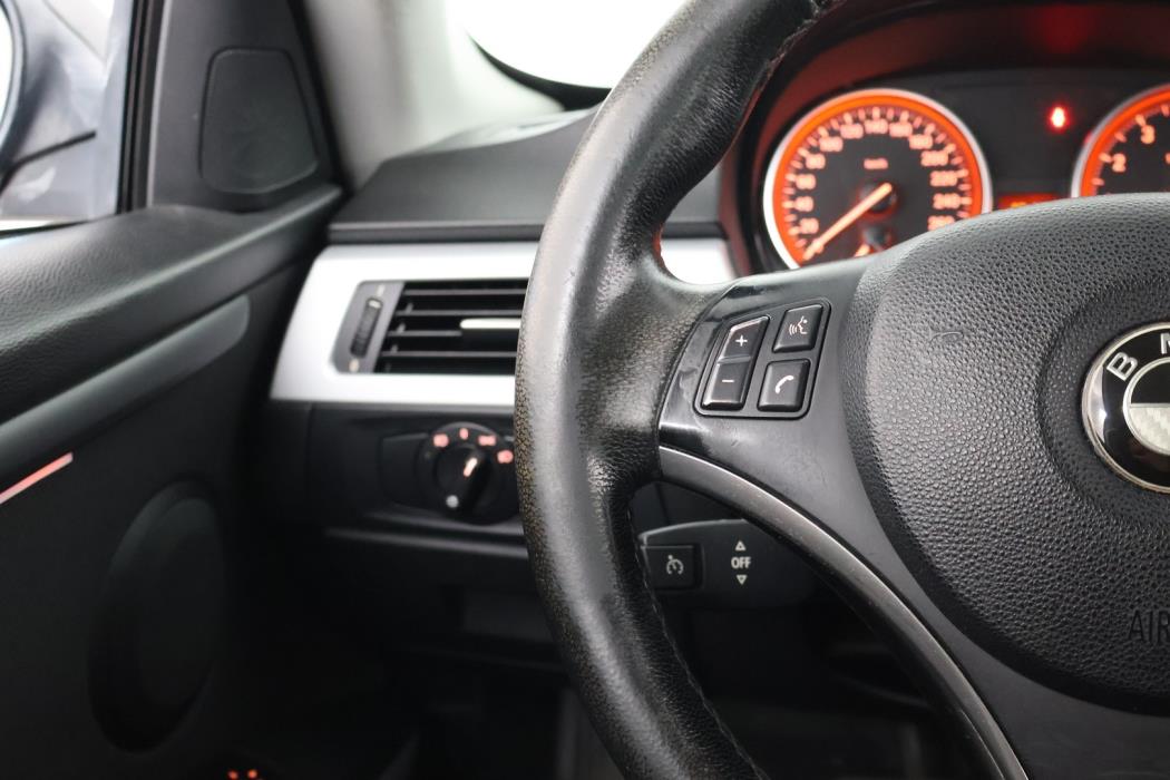 BMW 325 2007