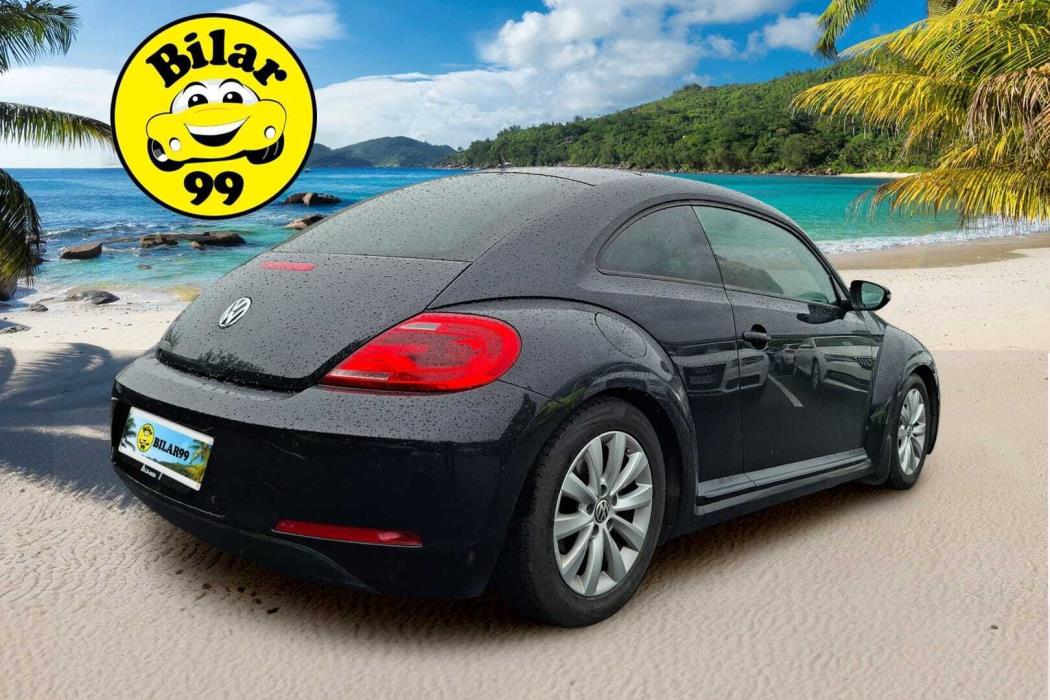 VOLKSWAGEN Beetle 2012