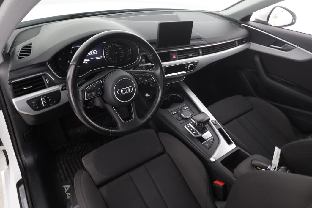AUDI A4 2016