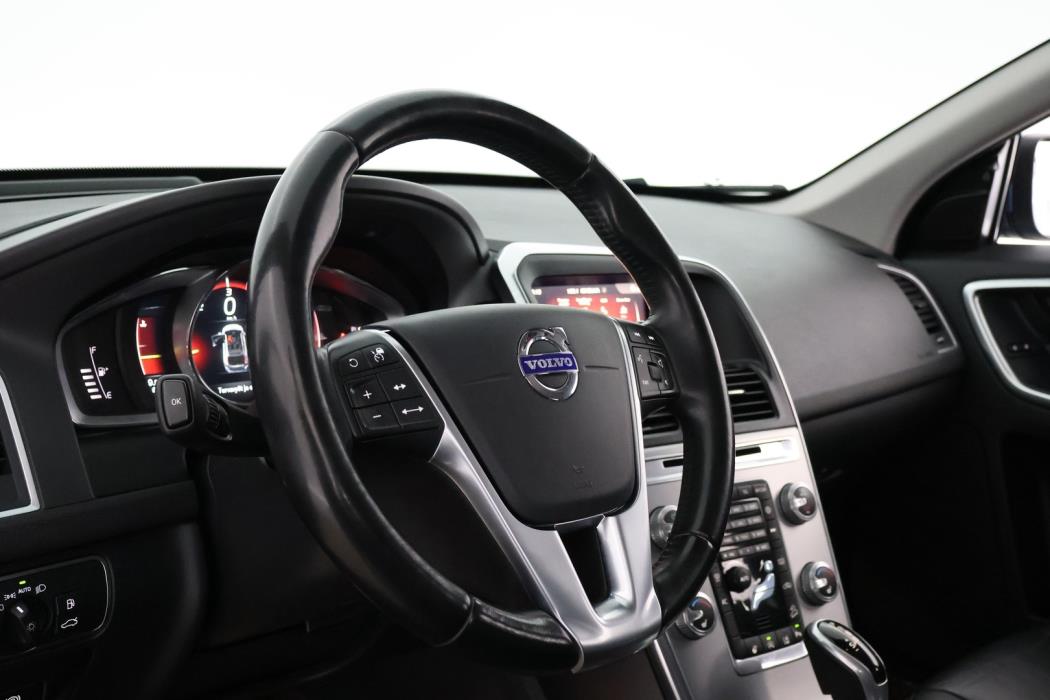 VOLVO XC60 2017