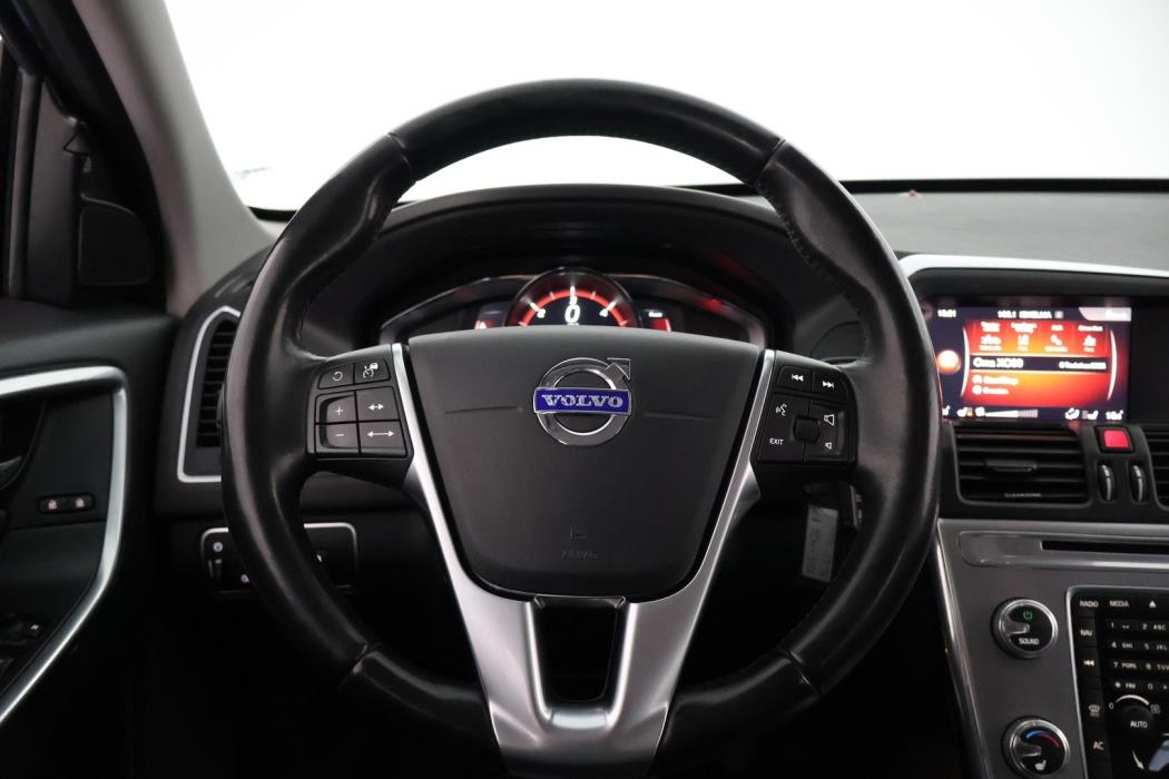 VOLVO XC60 2017