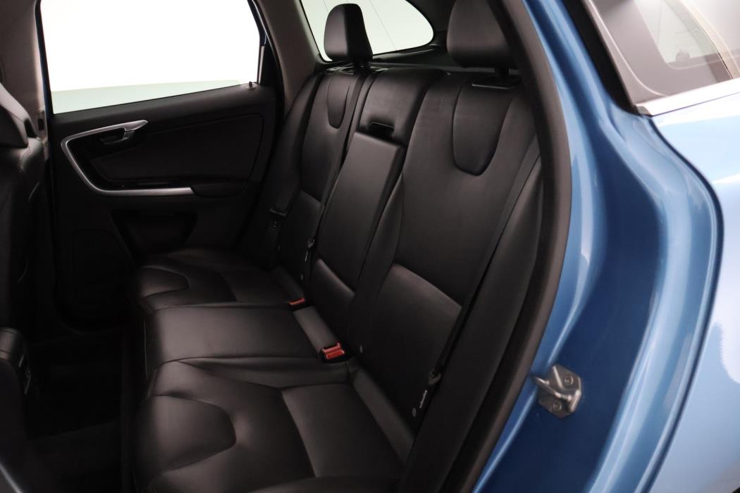 VOLVO XC60 2017