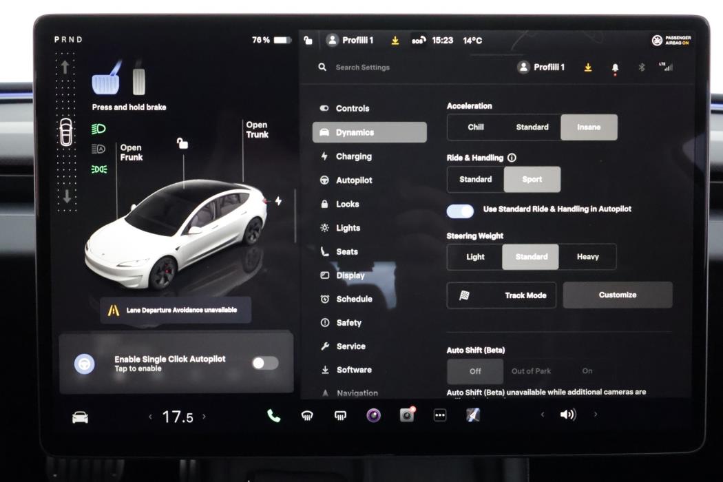 TESLA Model 3 2024