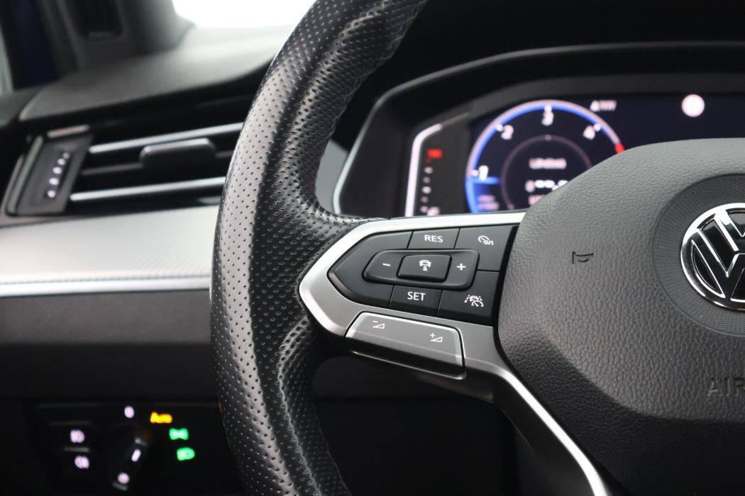 VOLKSWAGEN Passat 2020
