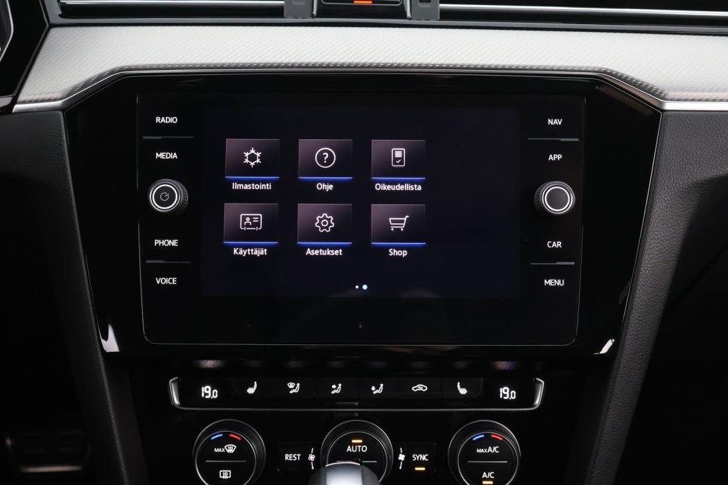 VOLKSWAGEN Passat 2020