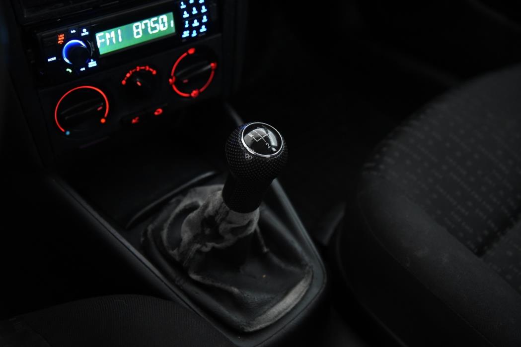 VOLKSWAGEN Golf Variant 2003