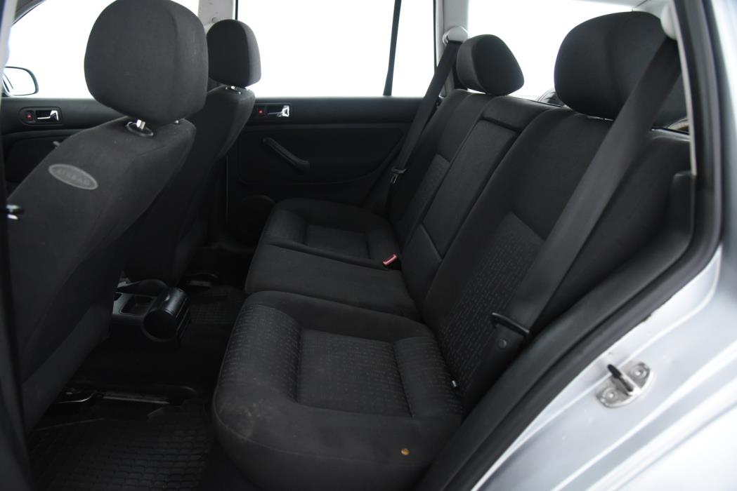 VOLKSWAGEN Golf Variant 2003