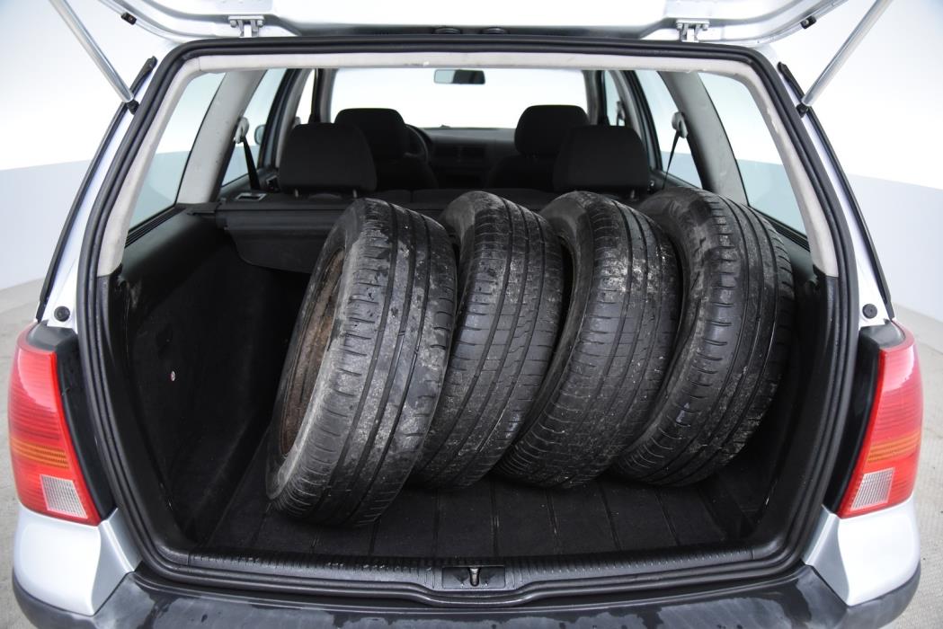 VOLKSWAGEN Golf Variant 2003