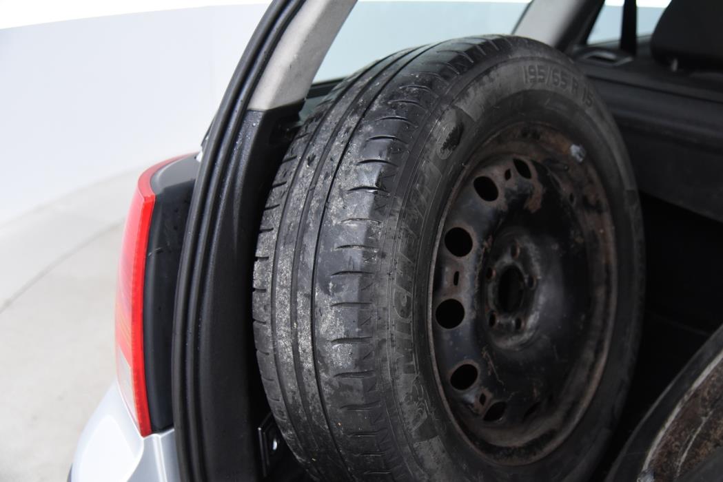 VOLKSWAGEN Golf Variant 2003