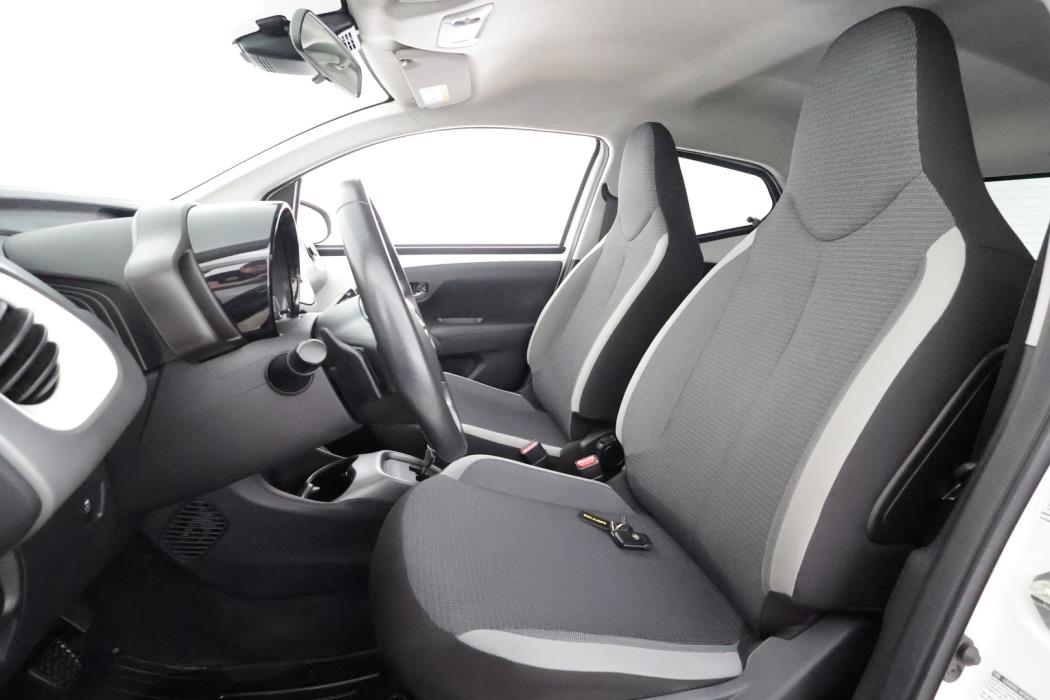 TOYOTA AYGO 2021
