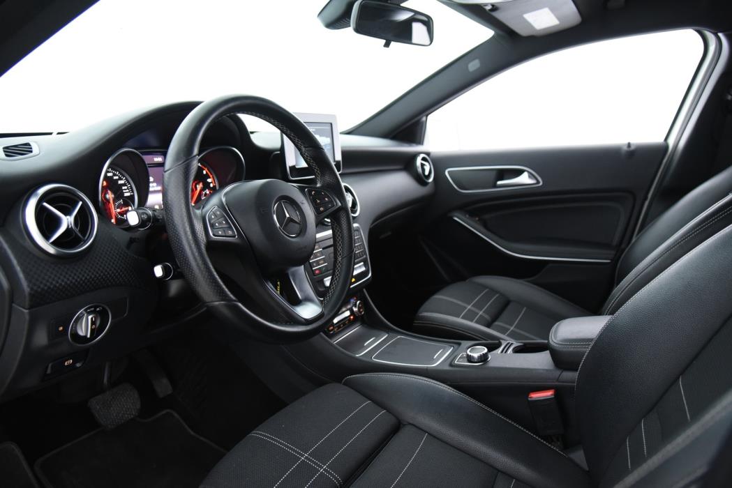 MERCEDES-BENZ A 2016