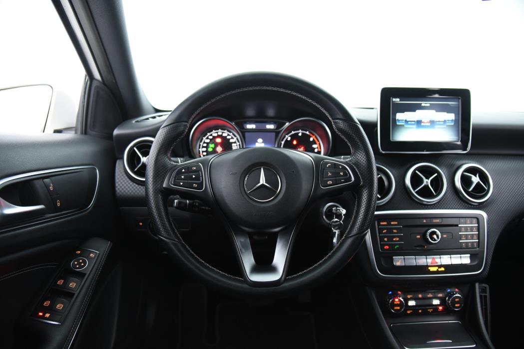 MERCEDES-BENZ A 2016