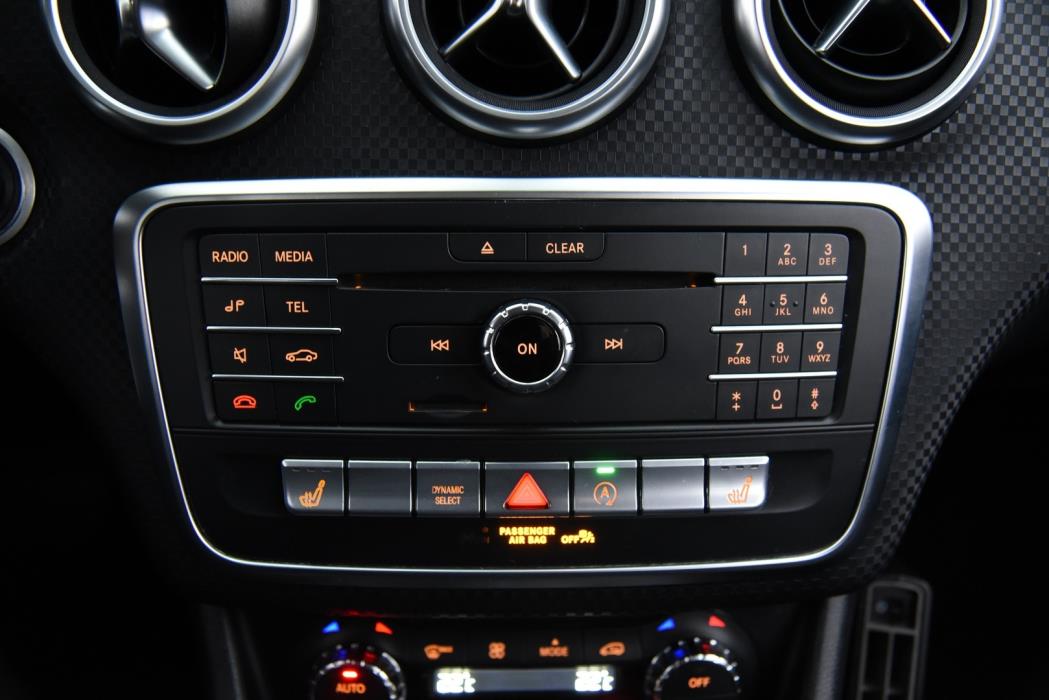 MERCEDES-BENZ A 2016